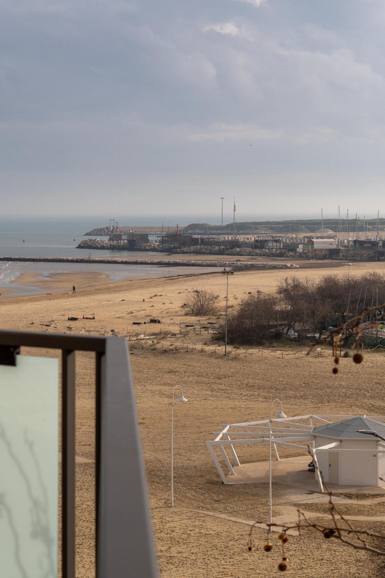 "Casa Incantevole" Fronte Mare Pescara - Appartamento Via Buozzi Exterior photo